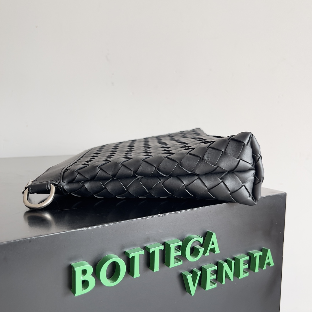 Bottega Veneta Clutch Bags